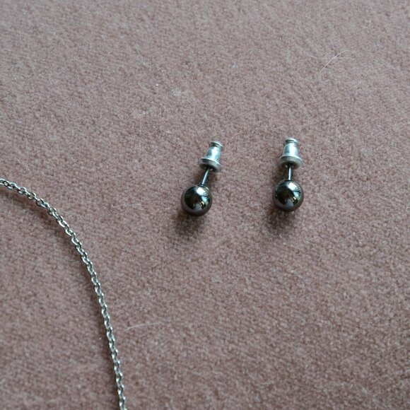 Black Metal Necklace with Matching Earring Set - Picture 2 of 6